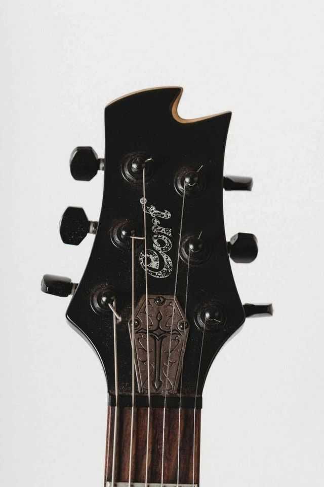 Guitarra Cort EVL Z4