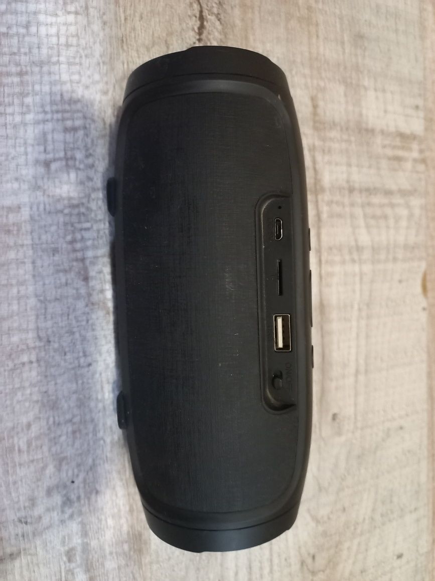 Колонка JBL портативная