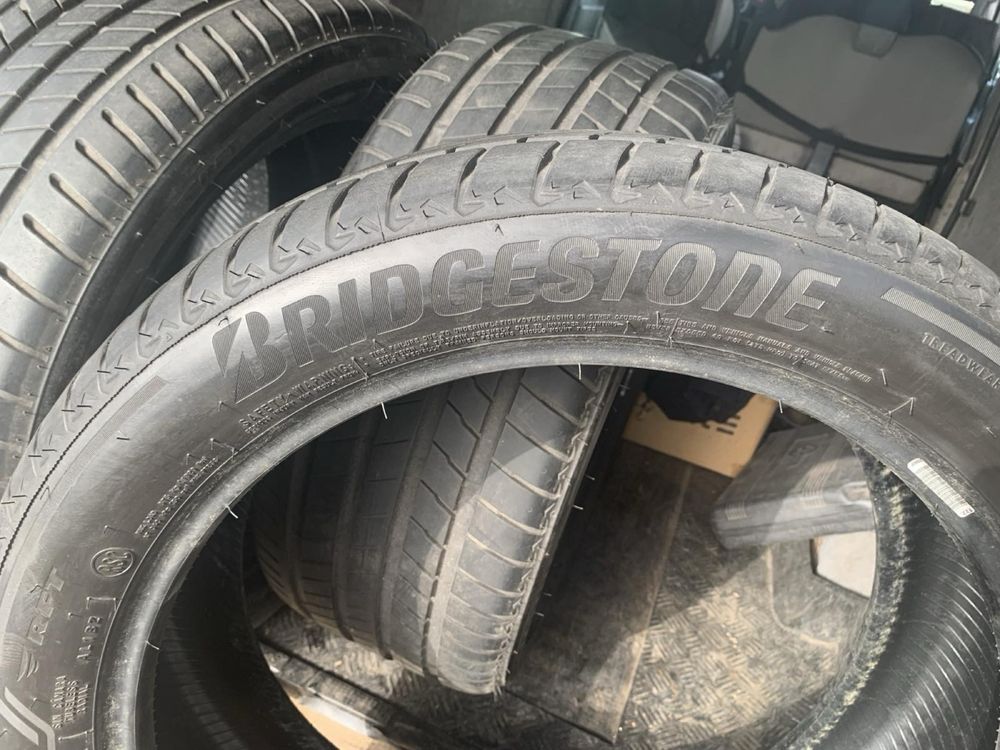 Літня шина Bridgestone Alenza 001 (2 ш.245/45 R20 103W, 2ш.275/40 R20)