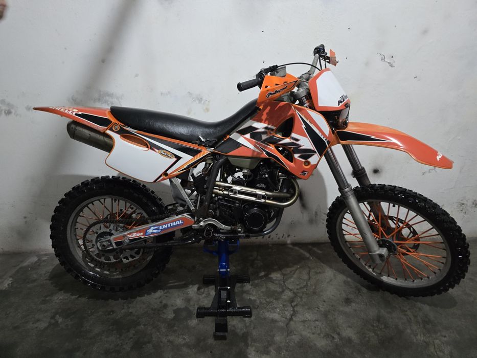 Mota de cross Ktm Lc4 620cc 4 tempos (troco por moto 4)

Boas tenho pa