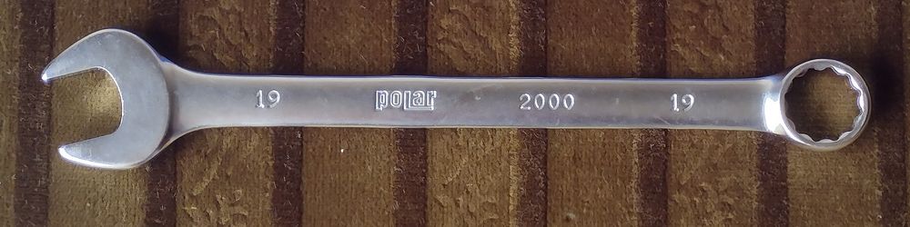 POLAR profesjonalny klucz nasadowo-oczkowy 19