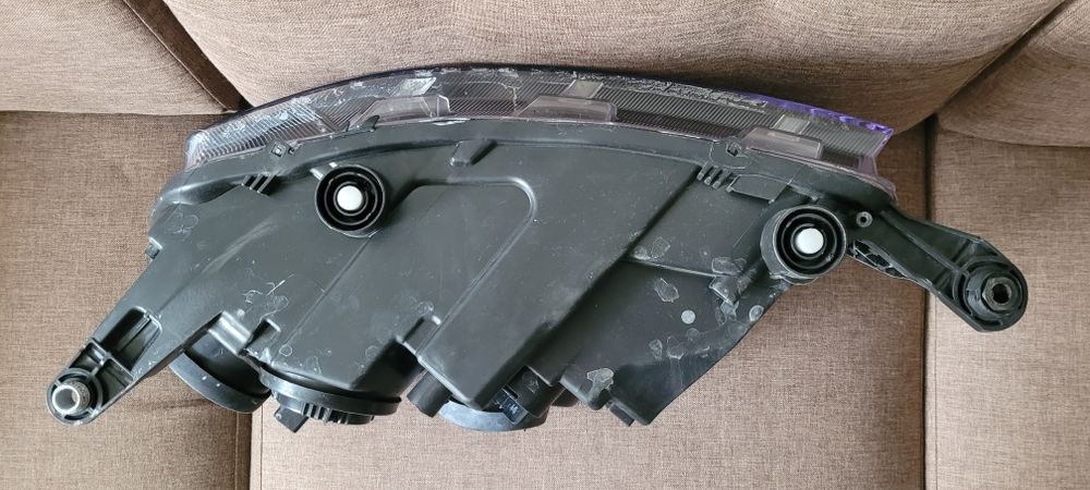 Lampa reflektor przód lewy prawy Skoda Rapid