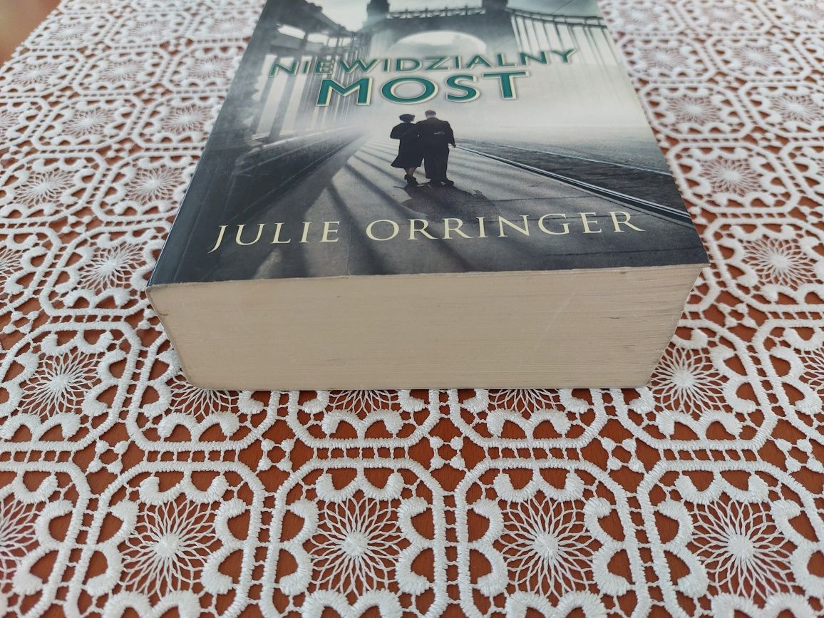 Niewidzialny most Julie Orringer