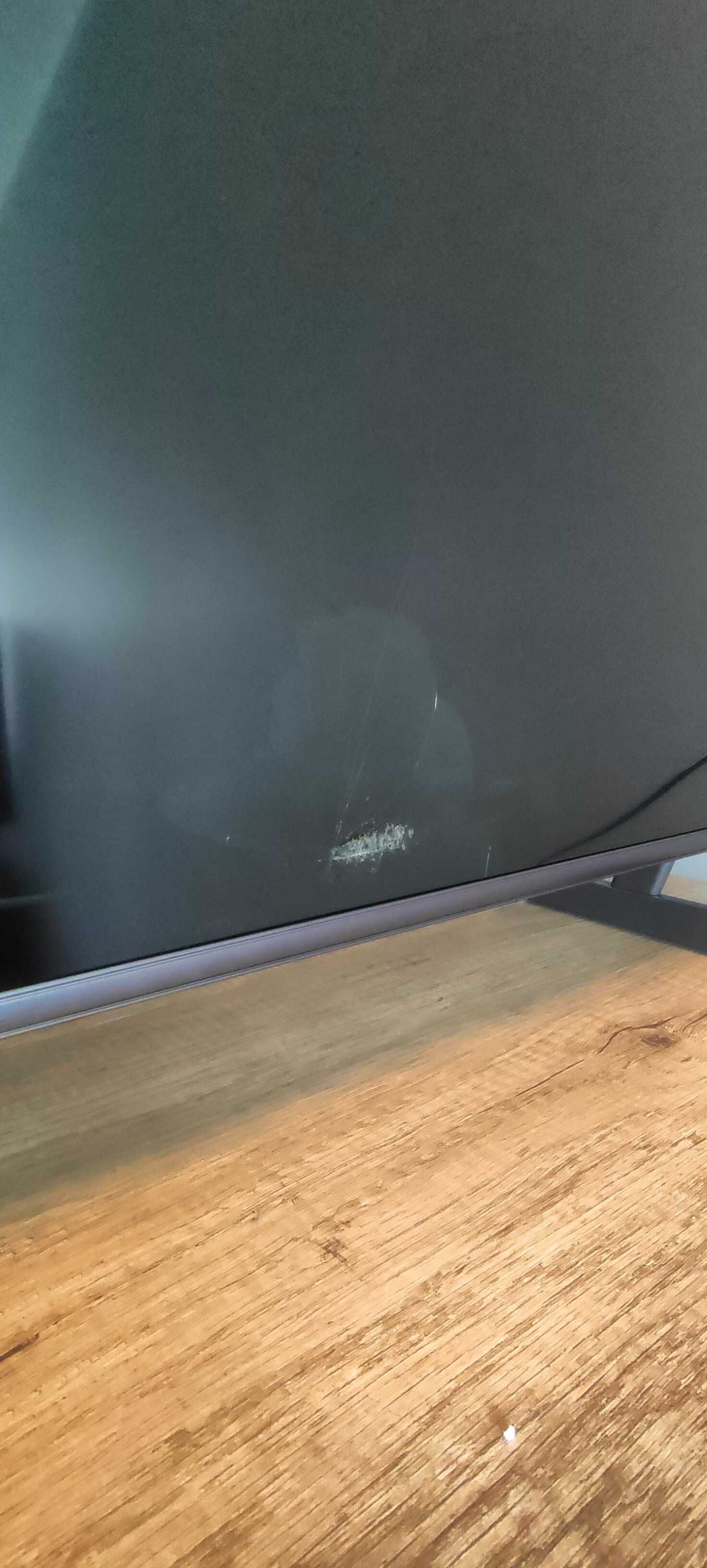 Telewizor Hisense 55" Mini-led 4K uszkoszony