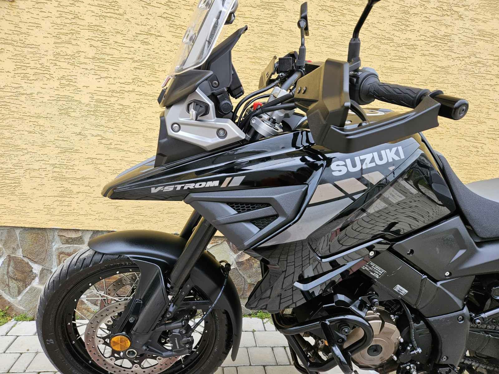 Suzuki v-strom 1050