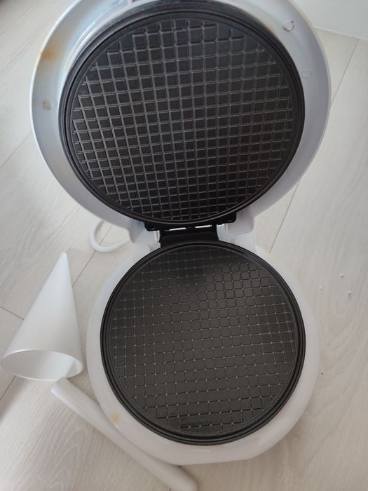 Вафельниця Magio-398