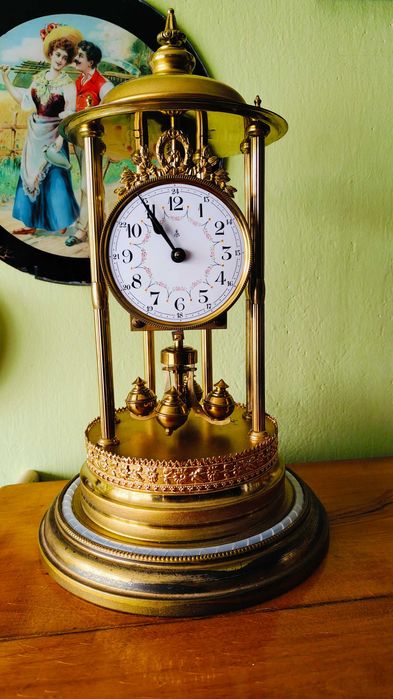 Zegar roczny Gustav Becker