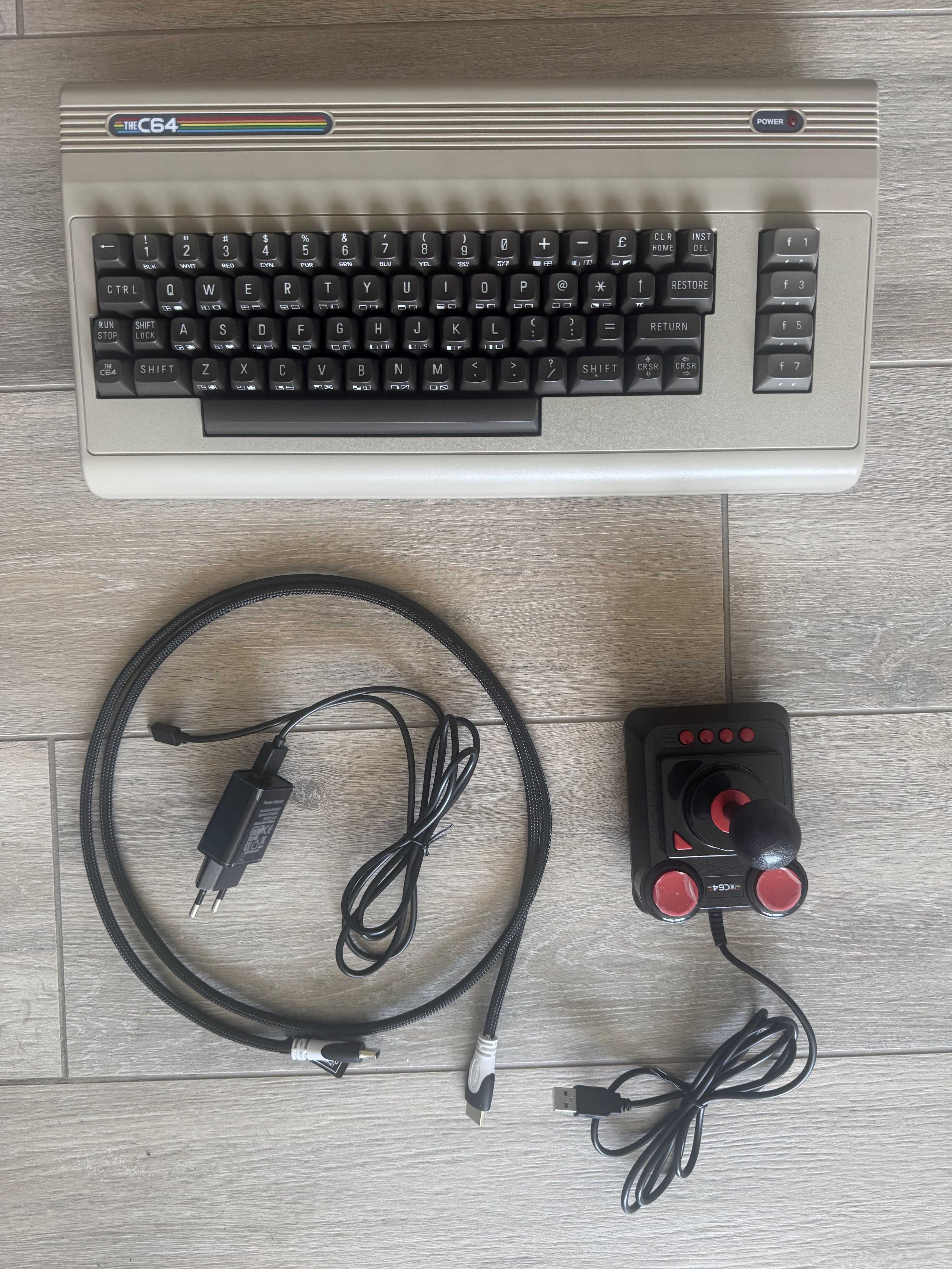 The C64 Maxi / Commodore 64, nowy, zawiera 64 gry