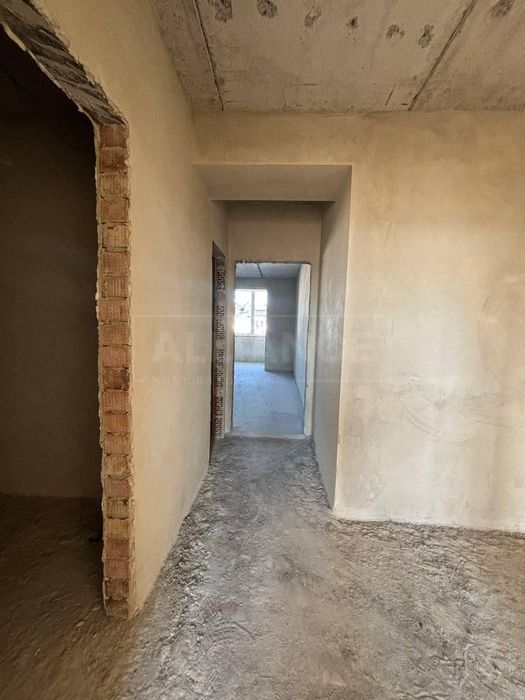 Продам двокімнатну  квартири в збудованому будинку біля Вокзалу