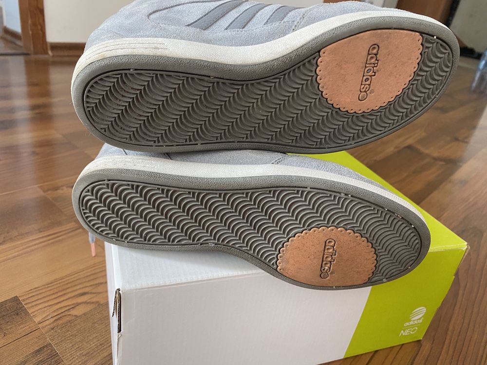 Damskie obuwie Adidas r. 38 na koturnie