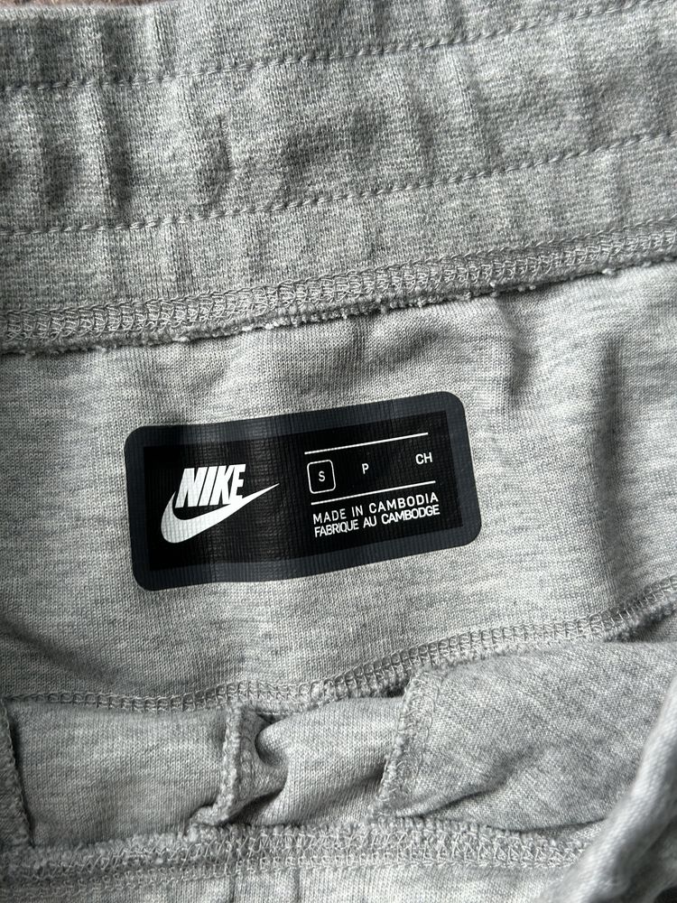 Жіночий костюм Nike NSW Tech Fleece WINDRUNNER