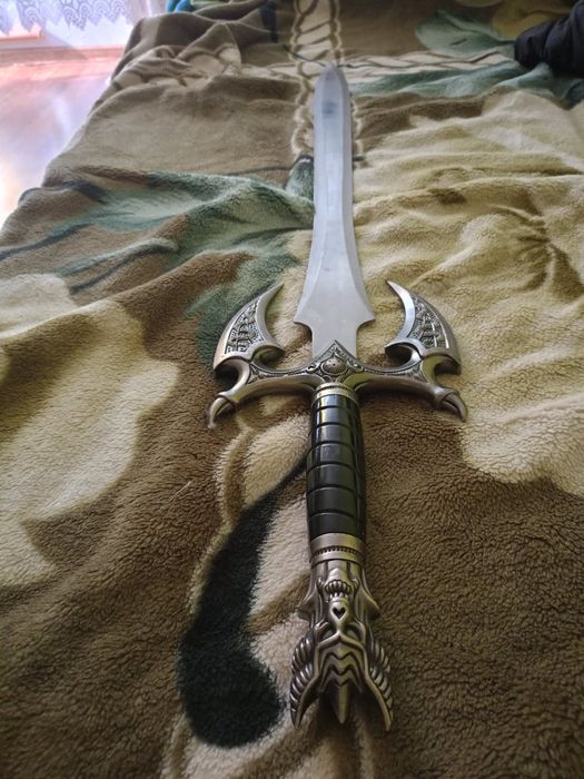 Miecz  fantasy  duży