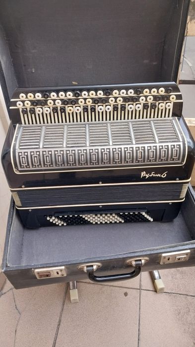 Баян готововиборний рубін 6