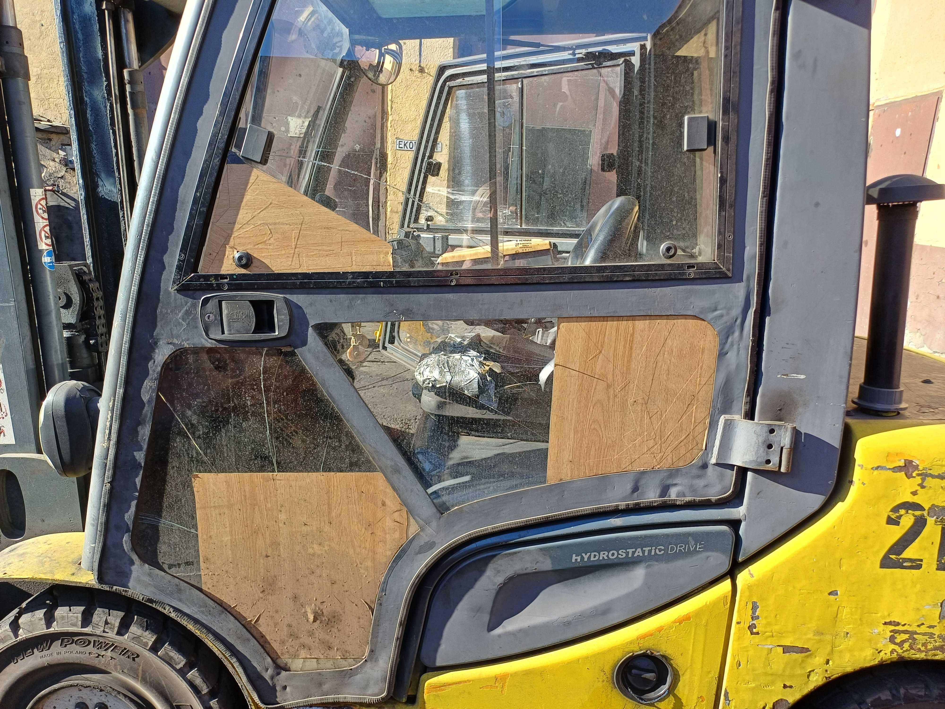 Wózek widłowy spalinowy JUNGEINRICH model DFG 425S, rok 2011