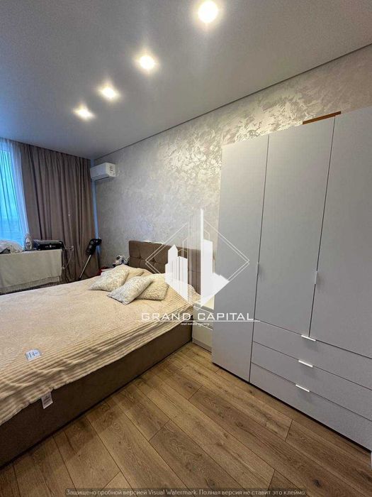 Продам ВИДОВУ 1к квартиру ЖК Каховська/ метро Лівобережна /ГЕНЕРАТОР