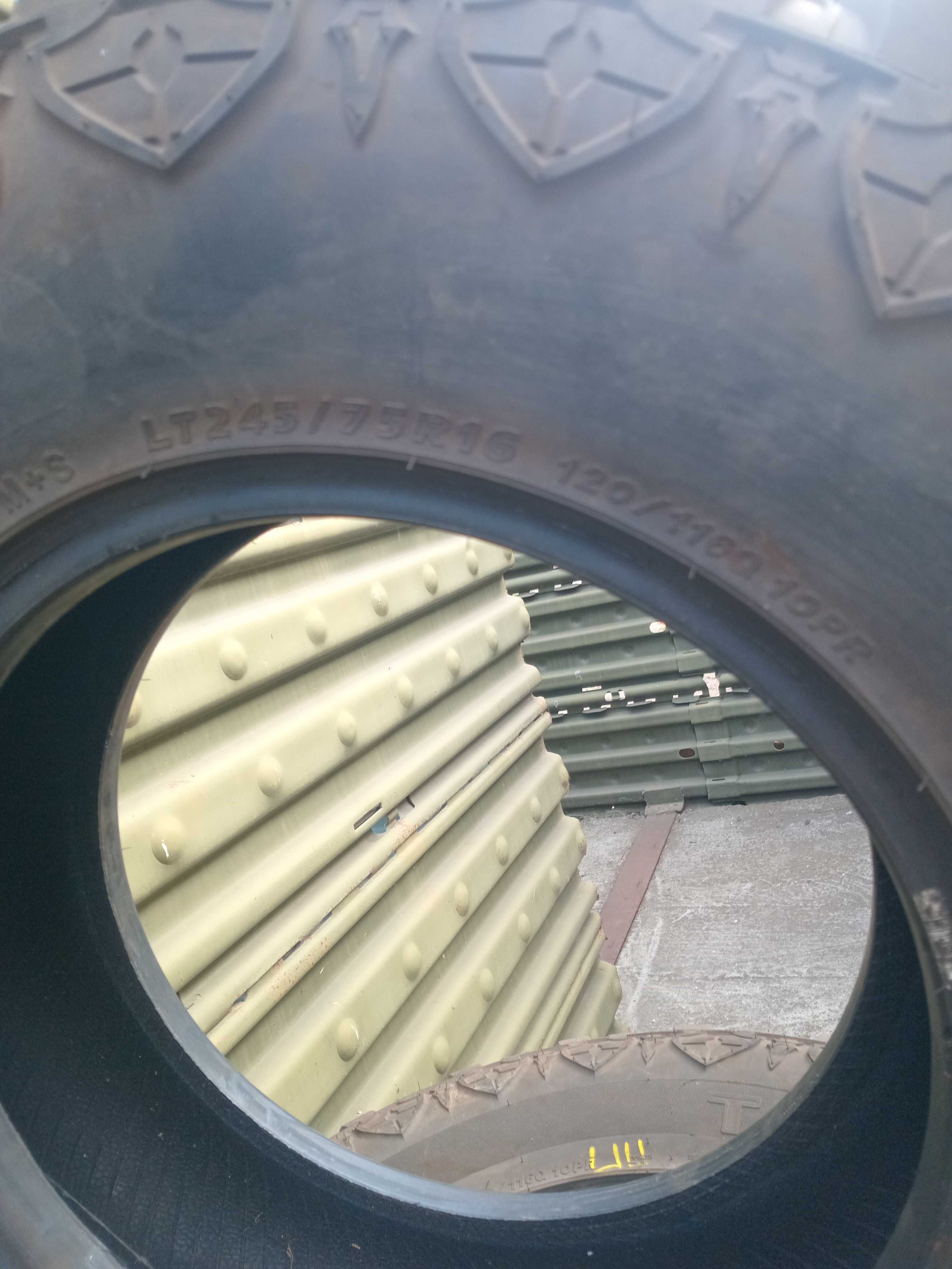 Продам резину 245/75 r16