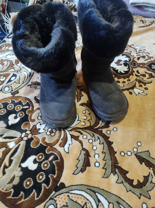 Сапоги угги в доброму стані устілка 22 см