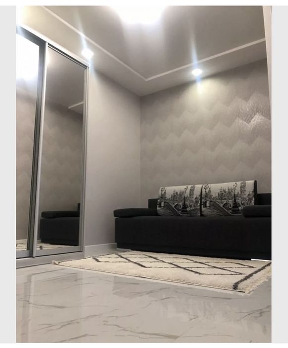 Сучасна квартира подобово, вільна, власник.