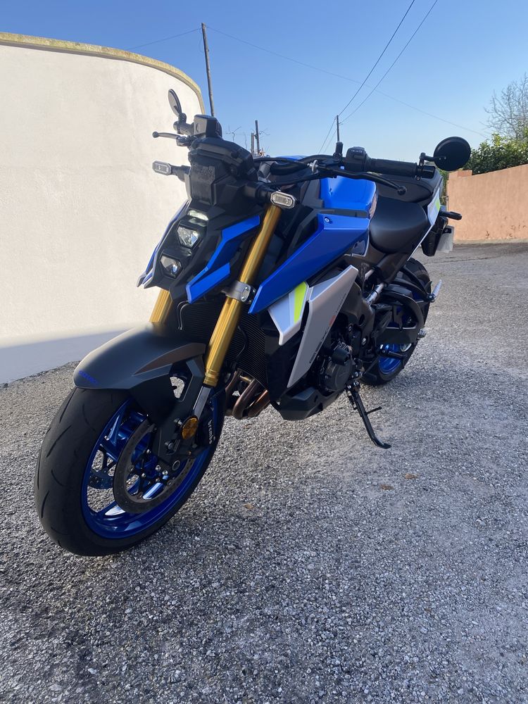 Suzuki GSXS 1000–