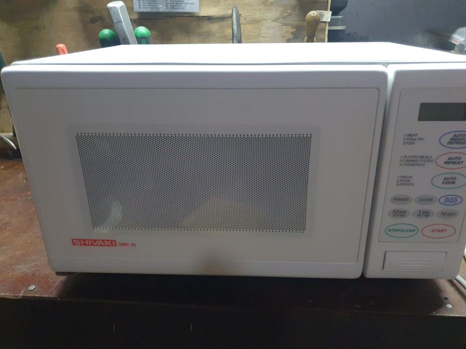 Продам микроволновую печь Shivaki
