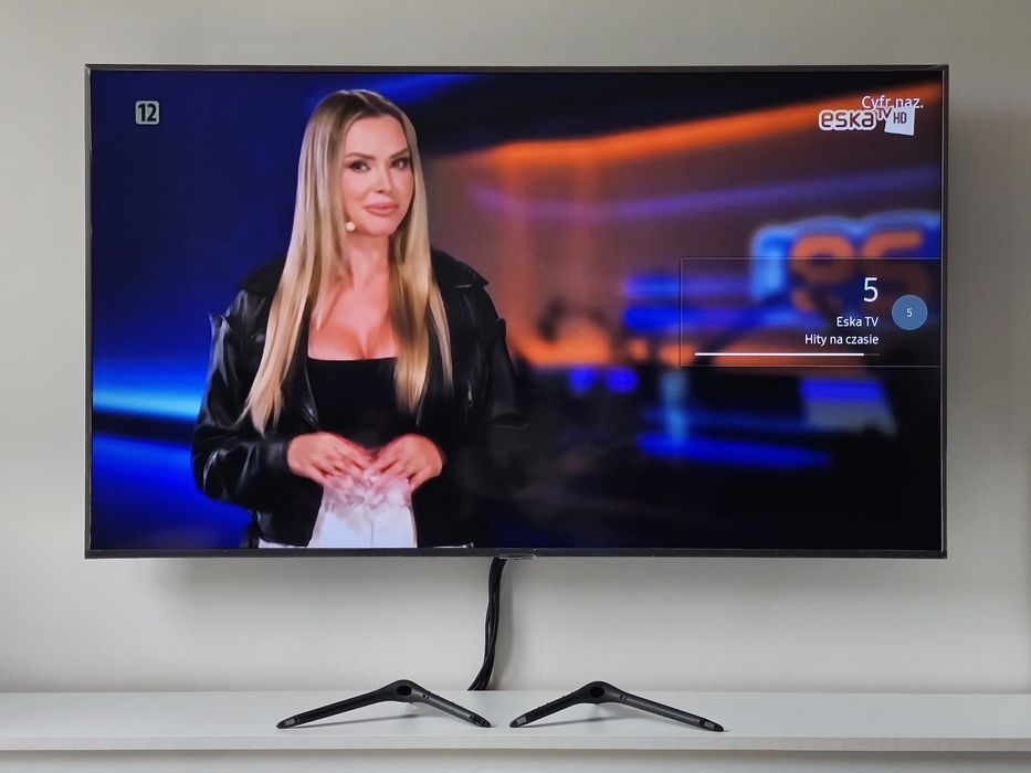 Samsung LED UHD • 50” 4K UHD HDR • Stan idealny • Pilot + nóżki