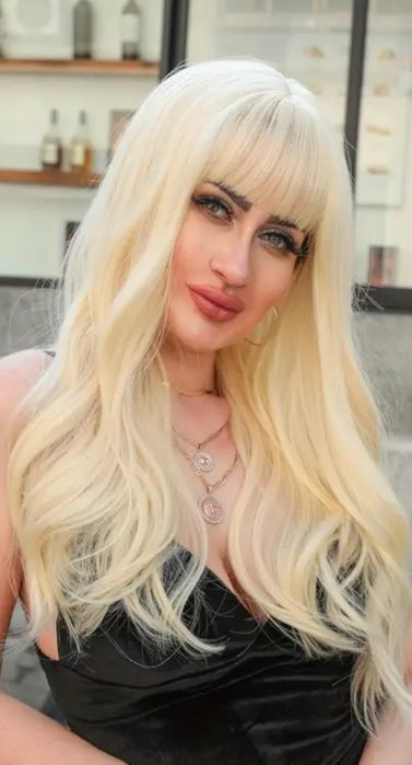 Długa peruka jasny blond