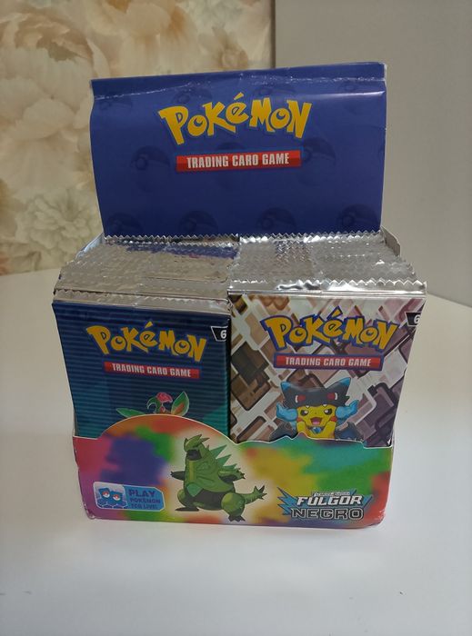 Колекційні бустери Pokemon