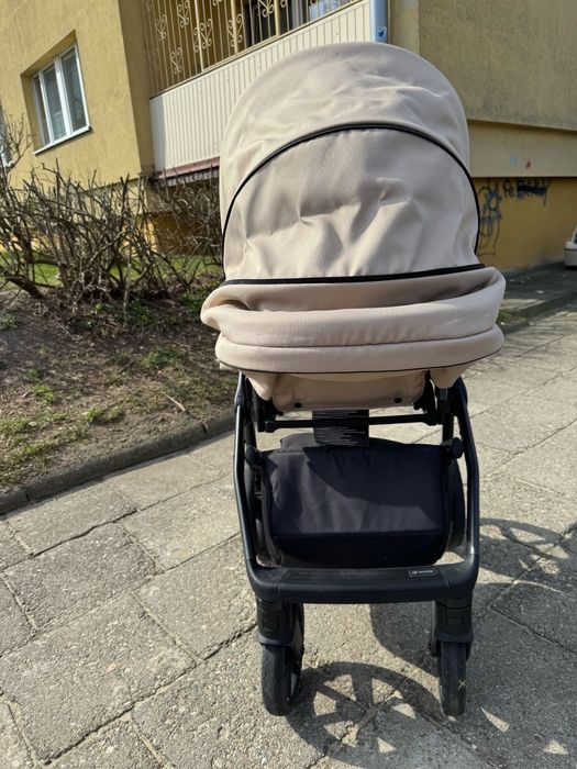 Wózek dziecięcy 2w1 Roan Bass Next 22