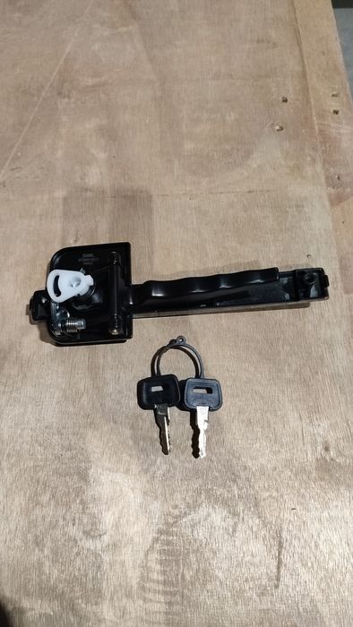 1305481 Ручка дверна ліва зовнішня DAF 95XF XF105 XF95 ручка водійсько