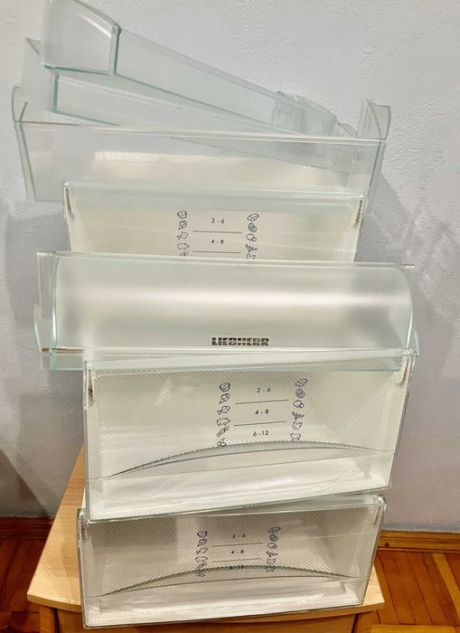 Ящики/полиці холодильника Liebherr CUP30110