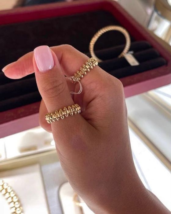Кольцо Cartier шипы золото