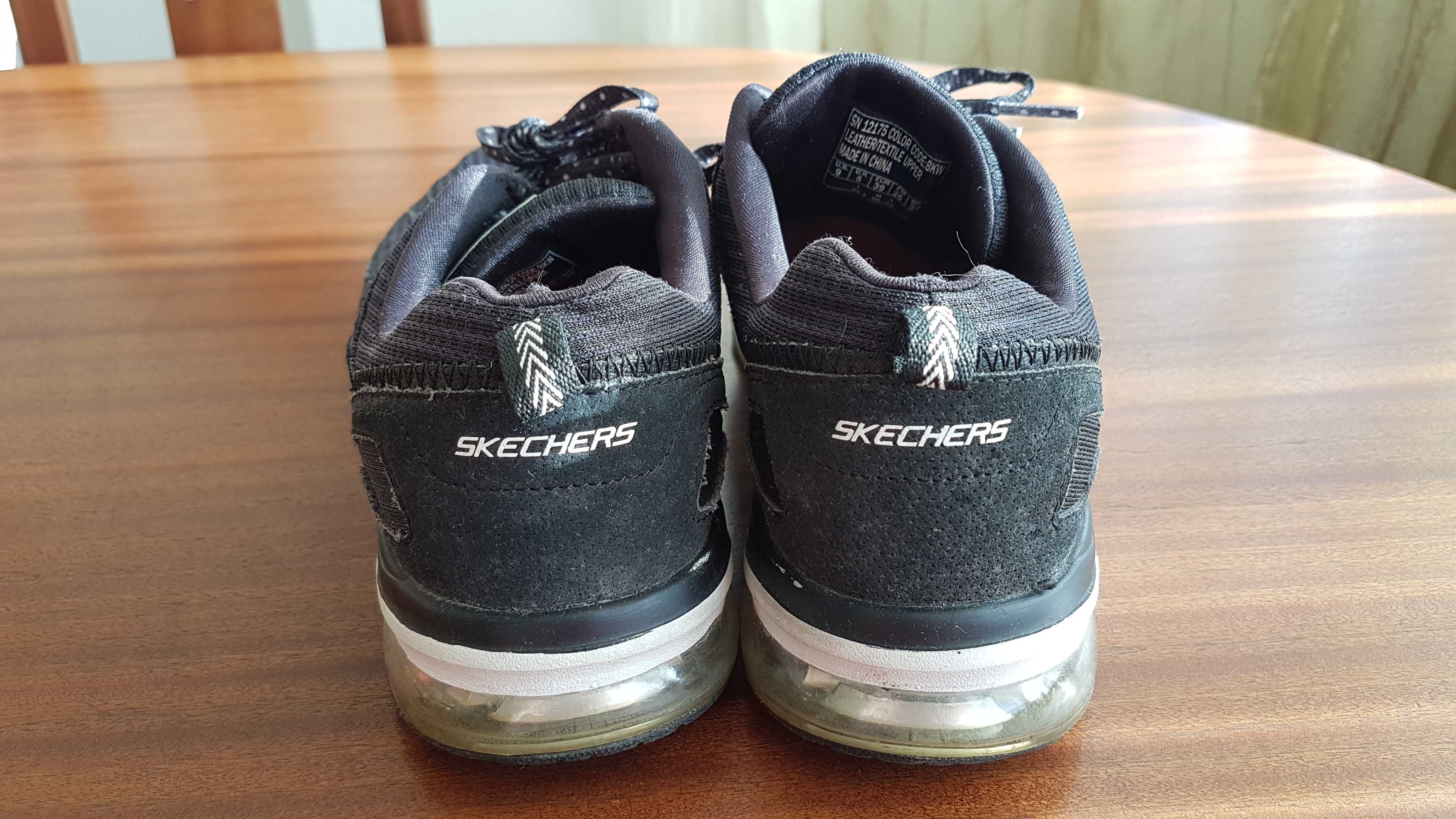 Ténis Pretos Skechers