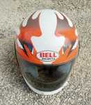 Capacete da marca Bell