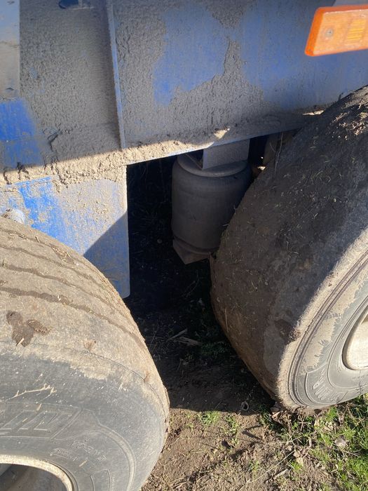 Продам полуприцеп бортовой зерновоз на подушках