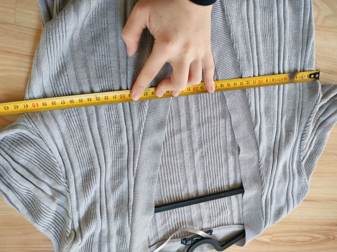 Sweterek rozpinany z długim rękawem kardigan