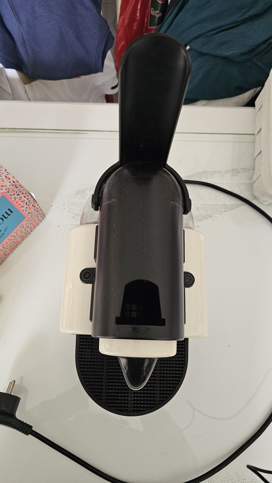 Máquina de Café Nespresso Delonghi