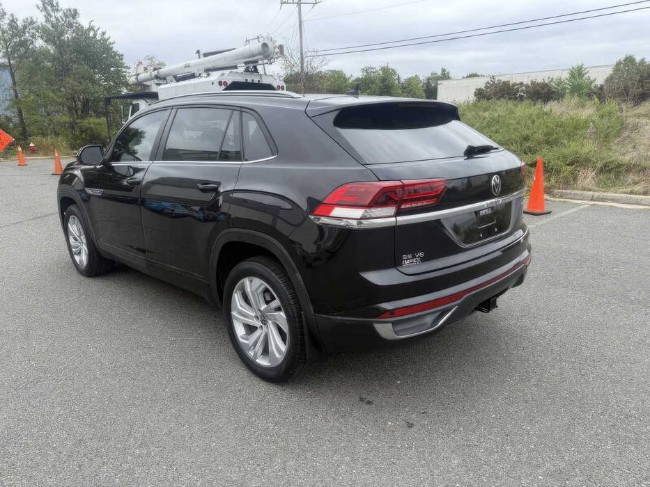 Volkswagen Atlas Cross Sport V6 SE R-Line 4Motion      2020