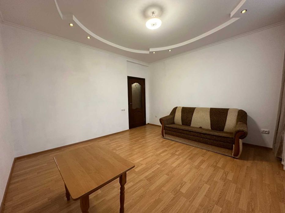 Довгострокова оренда 3 к кв на Замості