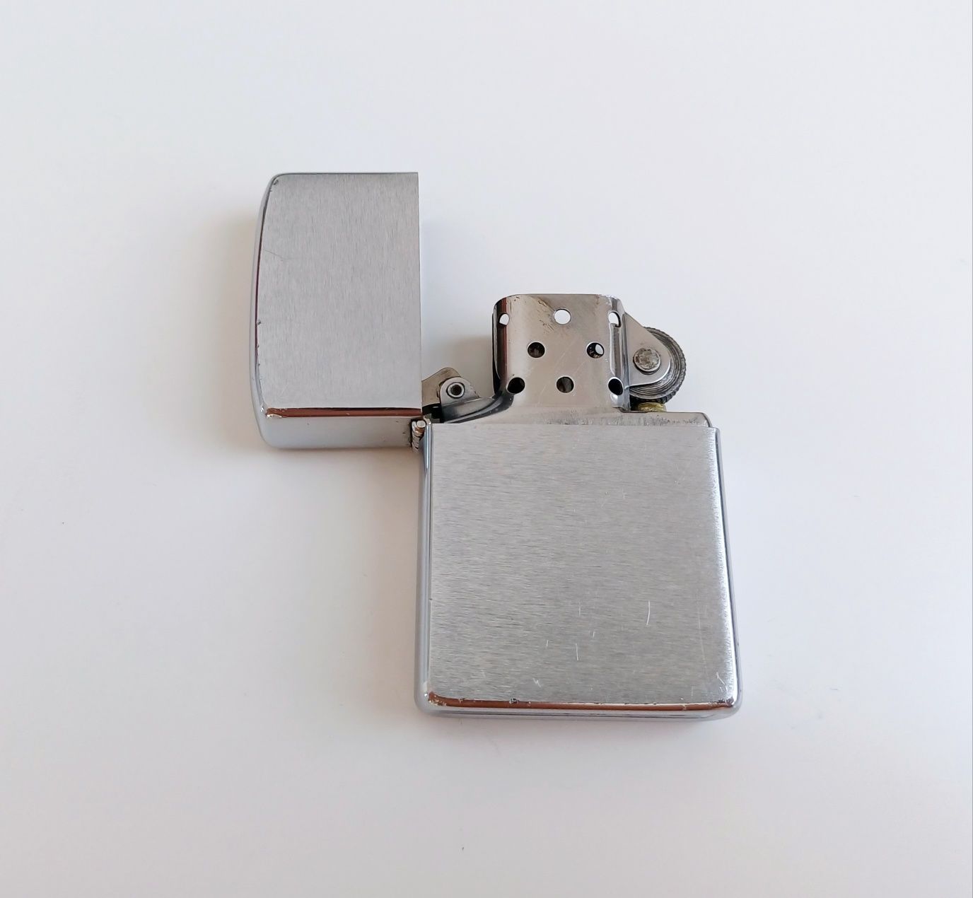 Zippo Brushed Chrome z 1984 roku