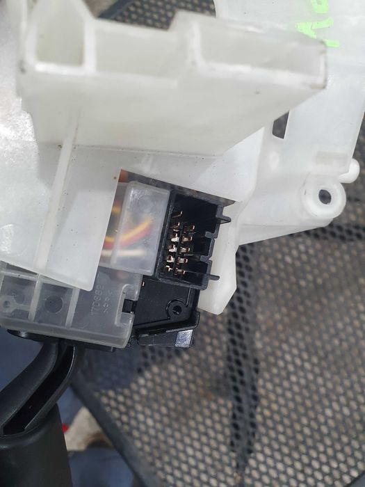 Przelacznik swiatel wycieraczek kierunkow Mazda 3 Bk sprawny