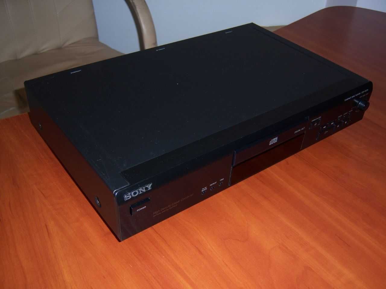 Cd-проигрыватель SONY CDP-XE210 (Made in Hungary)