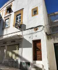 Casa à venda na Rua Brás Coelho - Elvas