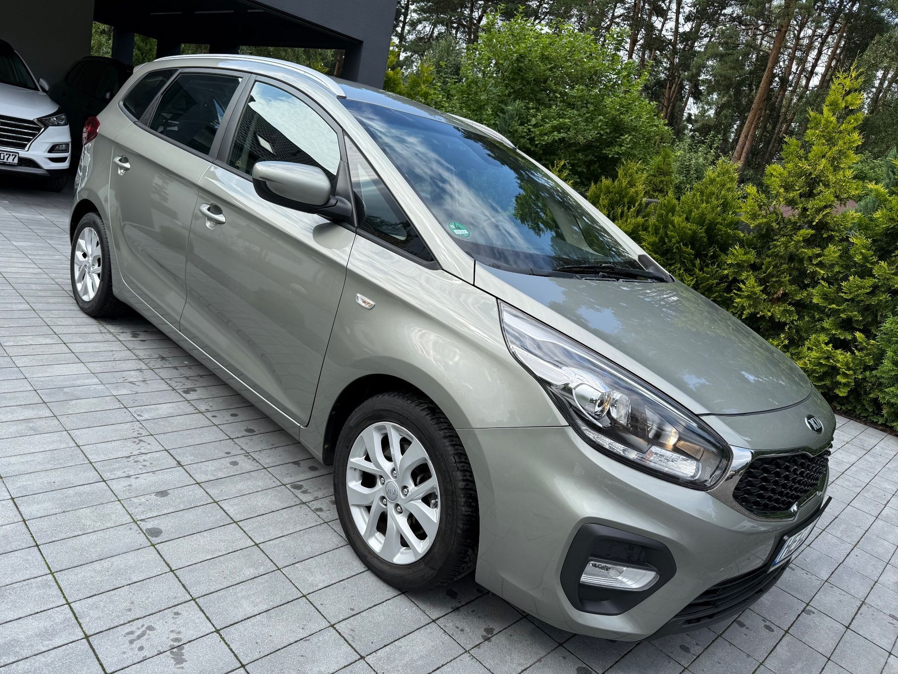 Kia Carens * LIFT * 1.6 Benz * Klimatyzacja * Bezwypadkowy * Grzane Fotele ***