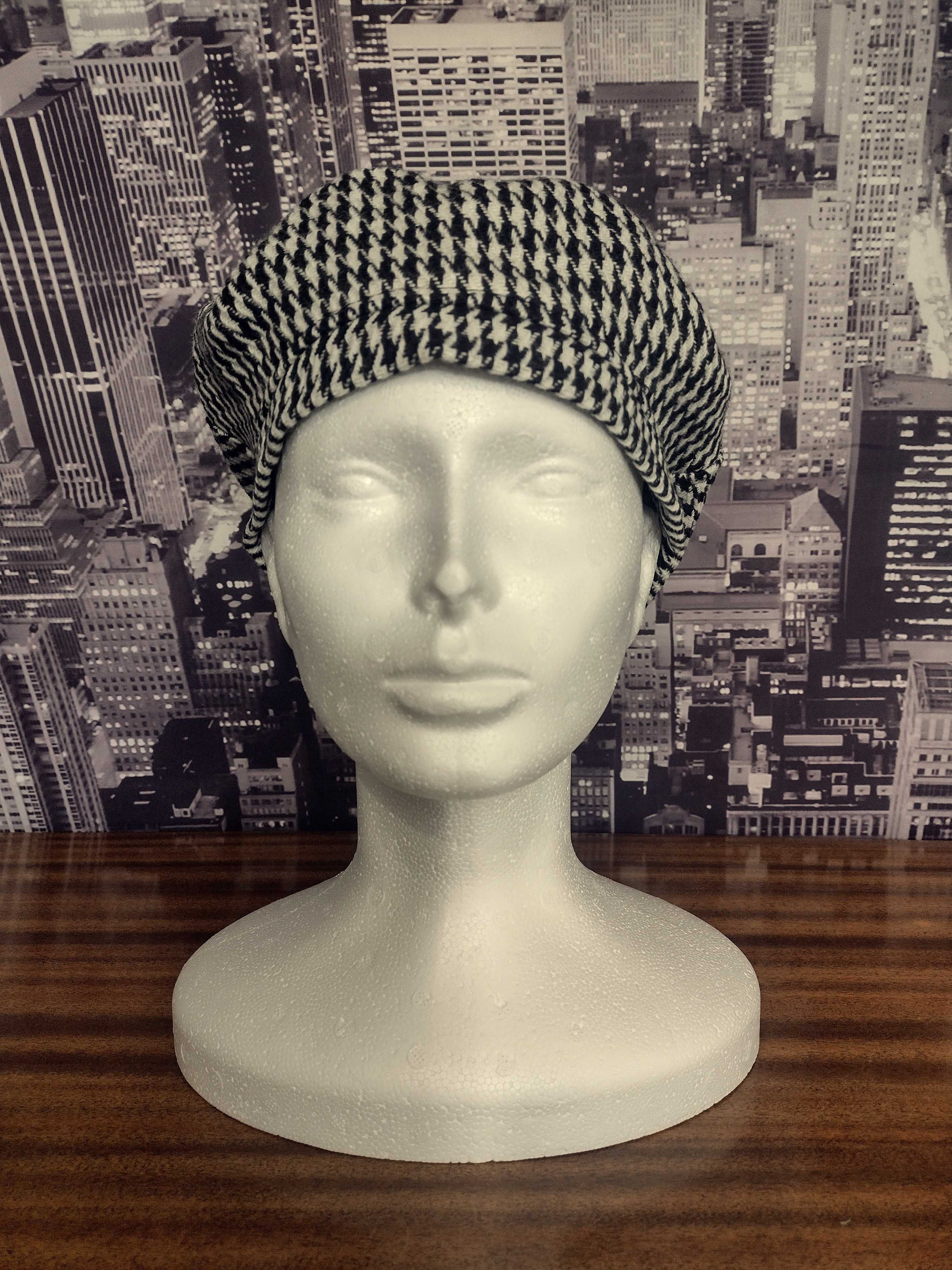 Kurza stopka -  beret hand made