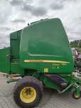 prasa rolująca John Deere 854.