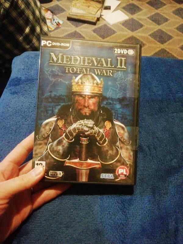 Medieval II Total War PC wersja pudełkowa plus Poradnik i planista