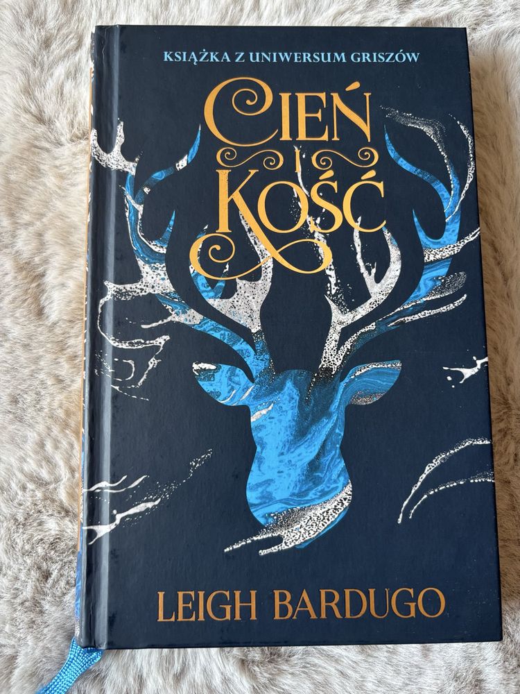 Cień i kość Leigh Bardugo