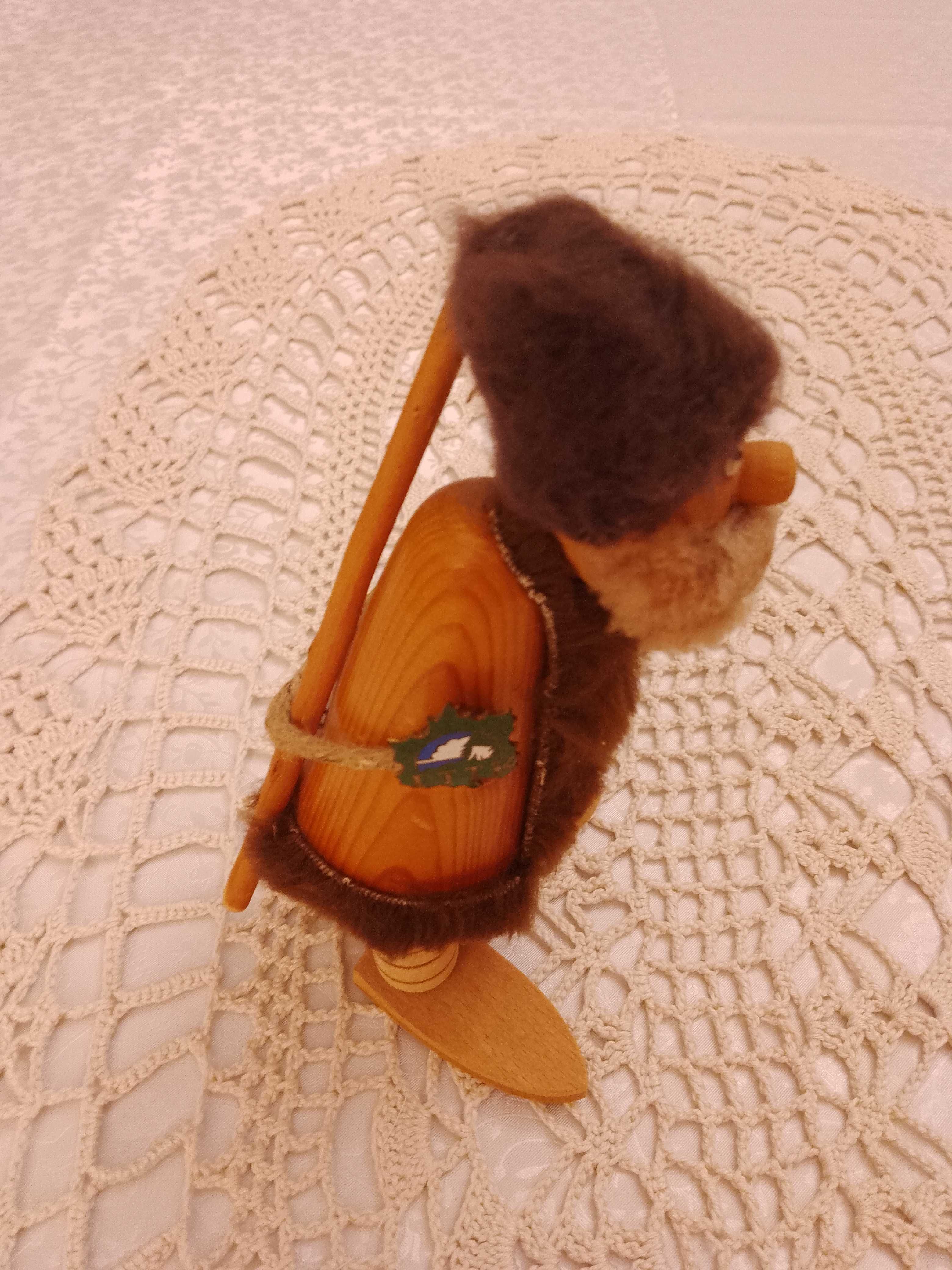 Figurka zabawka z drewna Dziad PRL