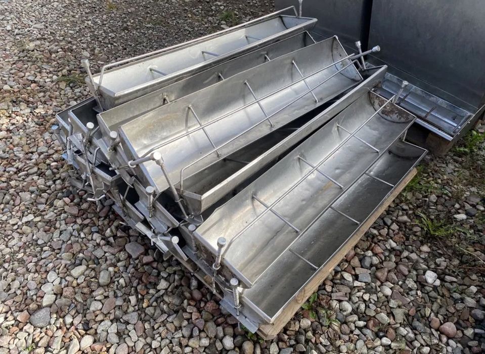 Корита нержавійка з Данії , для поросят ,свиней, телят
