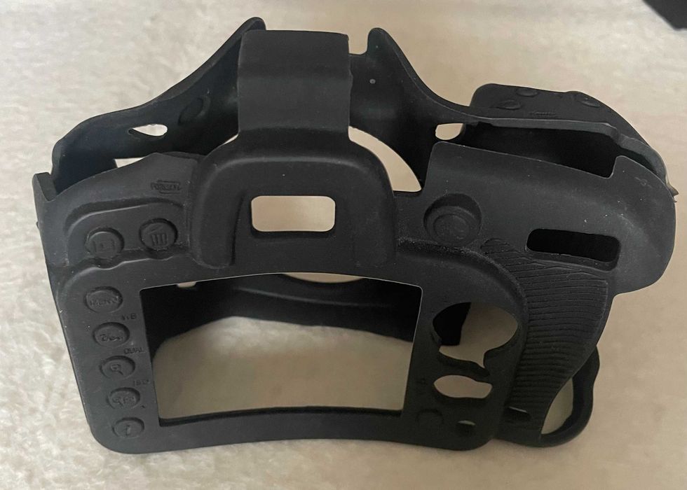 Nikon D7200 - Grip Meikke e Ruber Cover